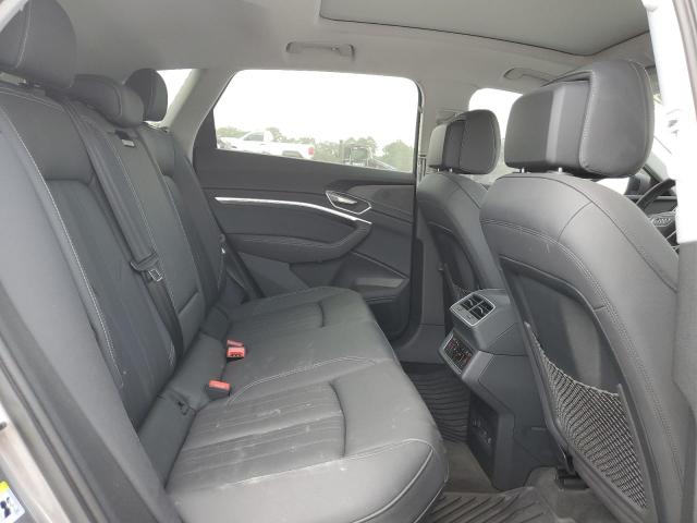 WA1AAAGE7MB026088 Audi E-tron Pre