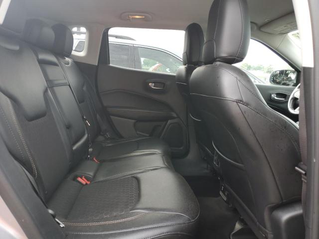 3C4NJCBB2JT489606 Jeep COMPASS LA