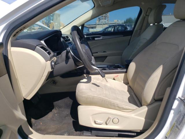 1FA6P0H73F5117094 Ford FUSION SE