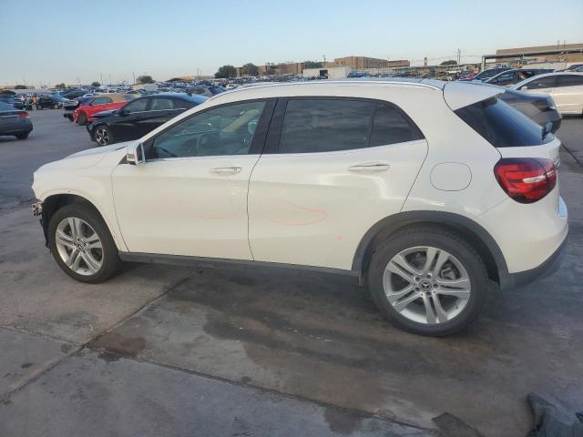 WDCTG4EB3KU015799 Mercedes-Benz GLA 250