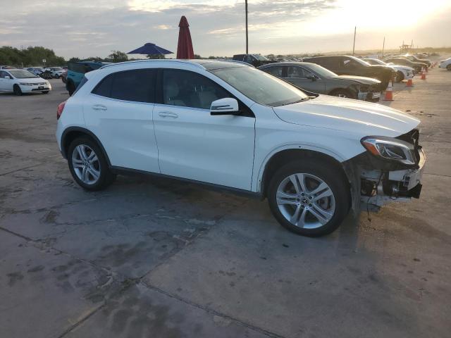 WDCTG4EB3KU015799 Mercedes-Benz GLA 250