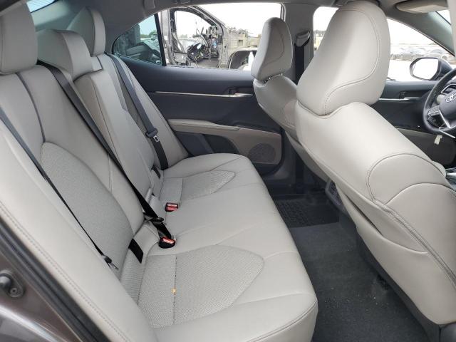 4T1F11BK2NU057582 Toyota CAMRY XLE