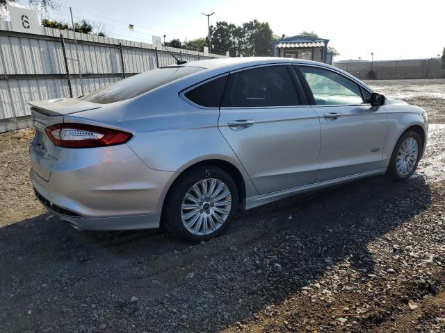3FA6P0SU5ER302046 Ford FUSION TIT