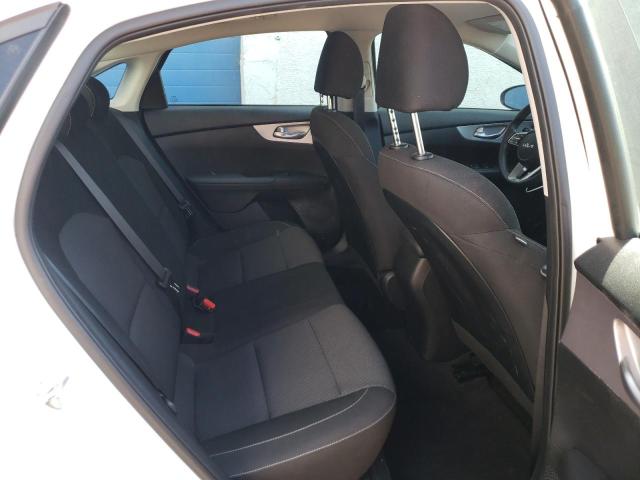 3KPF24AD1RE698166 KIA FORTE LX
