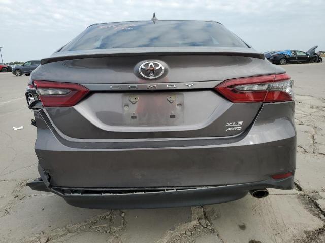 4T1F11BK2NU057582 Toyota CAMRY XLE