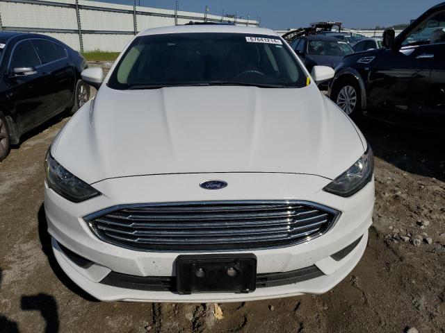 3FA6P0HD5HR283123 Ford FUSION SE
