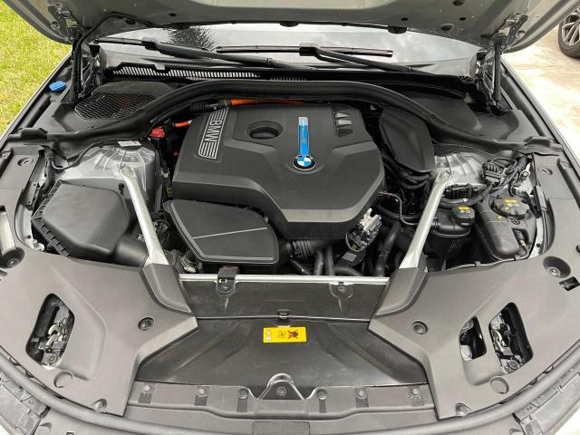 WBAJA9C57JB252943 BMW 530e