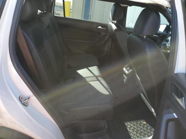 3VV2B7AXXLM071961 Volkswagen TIGUAN SE