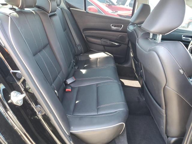 19UUB2F52JA000850 Acura TLX TECH