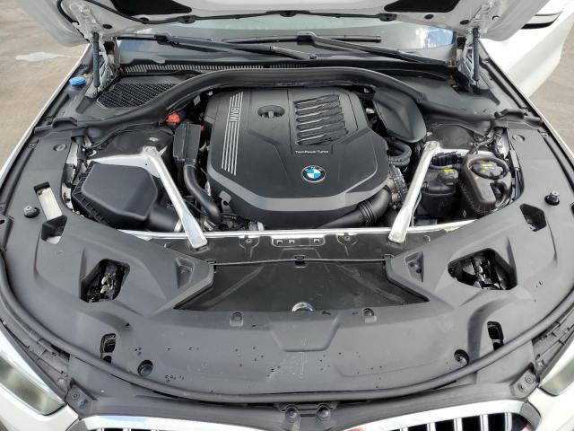 WBAAE2C0XNCH19887 BMW 840i