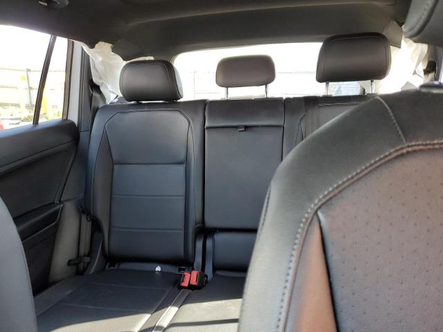3VV2B7AXXLM071961 Volkswagen TIGUAN SE