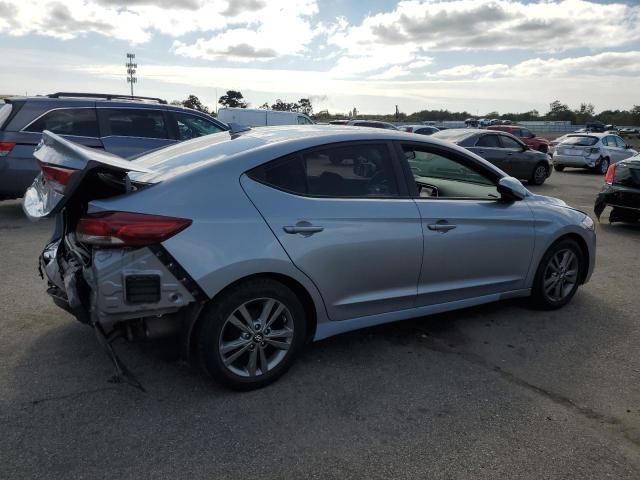 5NPD84LF9HH030565 Hyundai ELANTRA SE