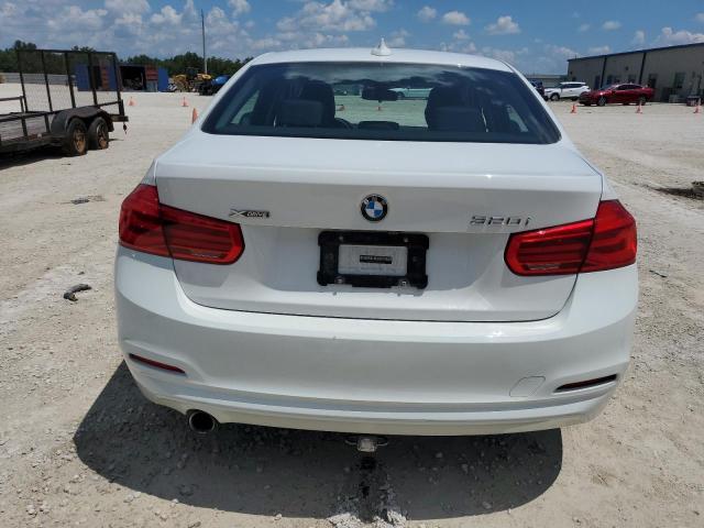 WBA8E5G52JNV02433 BMW 320 XI