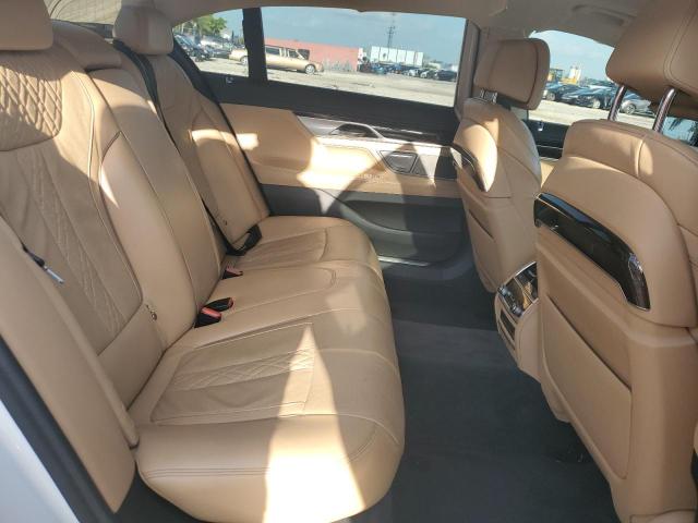 WBA7T2C02NCH37705 BMW 740 I