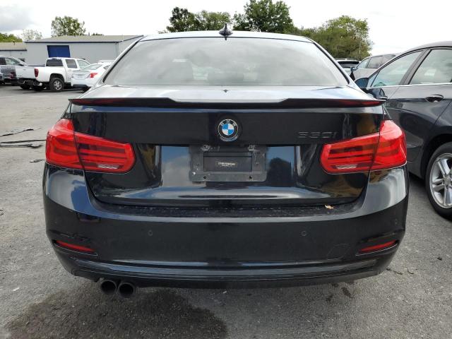 WBA8D9C5XHK677735 BMW 330 XI