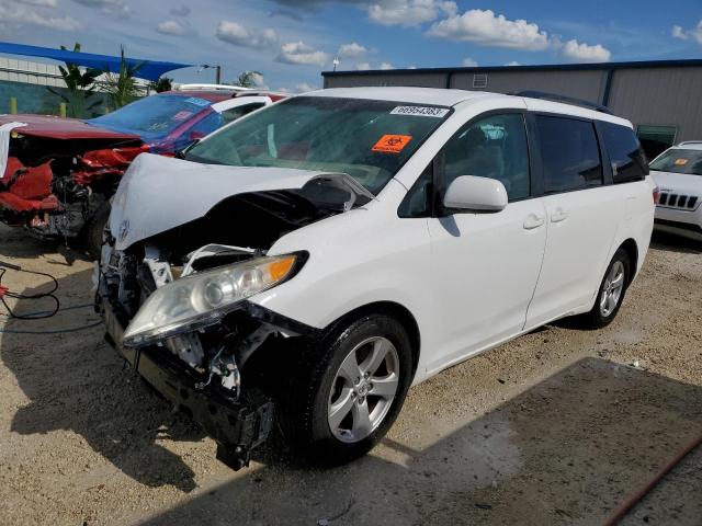 2015 Toyota Sienna Le მანქანა იყიდება აუქციონზე, vin: 5TDKK3DC3FS681902, აუქციონის ნომერი: 66954383