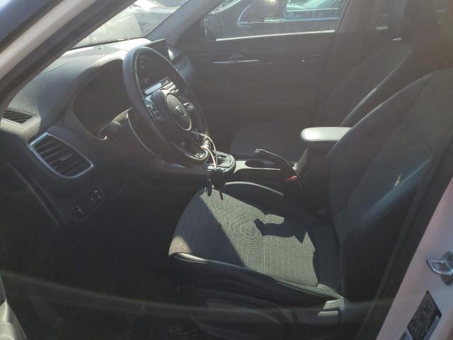 KNDEUCAA8M7166833 KIA SELTOS S