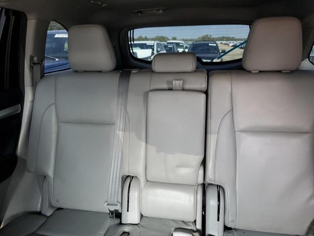 5TDKKRFH8FS078178 Toyota Highlander Xle