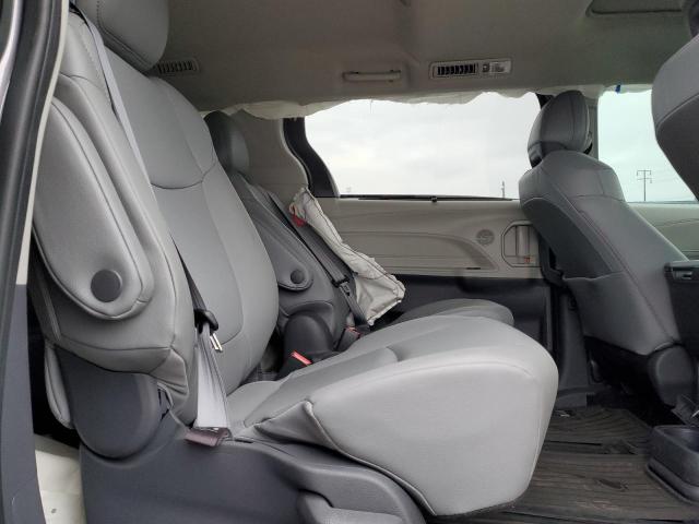 5TDYRKEC0MS009100 Toyota SIENNA XLE