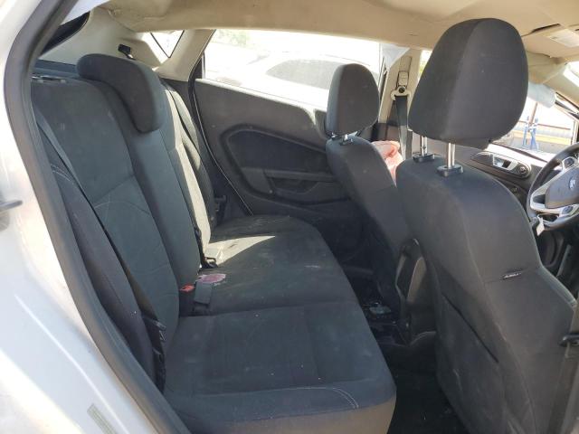 3FADP4EJ2FM105611 Ford FIESTA SE
