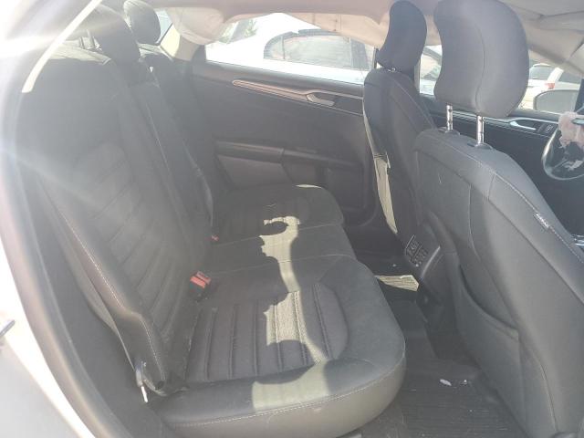 3FA6P0LU7KR183863 Ford FUSION SE