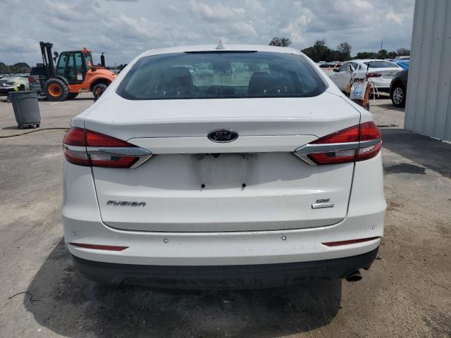 3FA6P0HD6KR161605 Ford FUSION SE