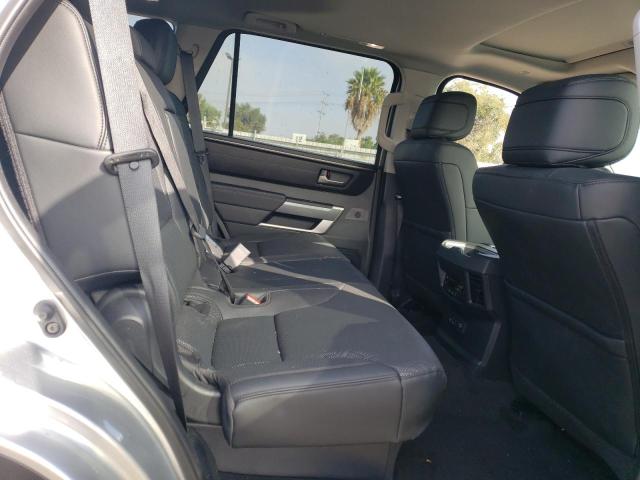 7SVAAABA6RX042034 Toyota SEQUOIA SR