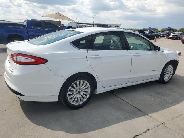 3FA6P0LU1GR360205 Ford FUSION SE