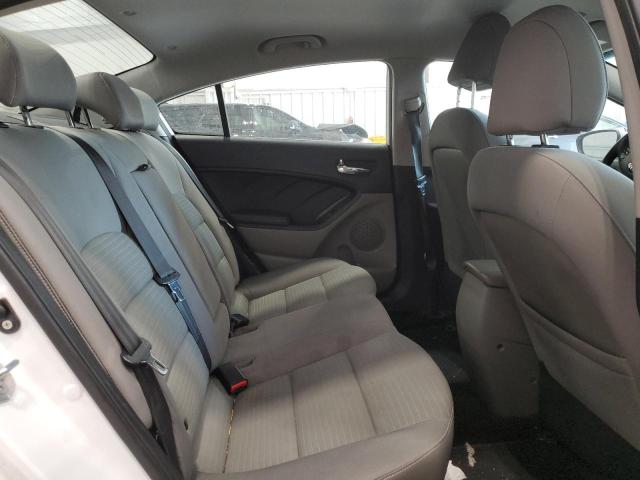KNAFX4A60E5061212 KIA FORTE LX