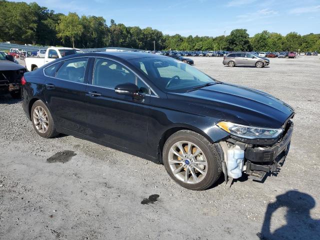 3FA6P0HD3HR348566 Ford FUSION SE