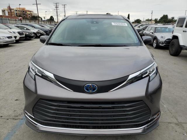 5TDYRKEC0MS009100 Toyota SIENNA XLE