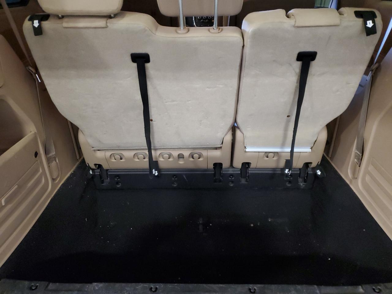 2C4RDGBG3ER389616 Dodge GRAND CARA