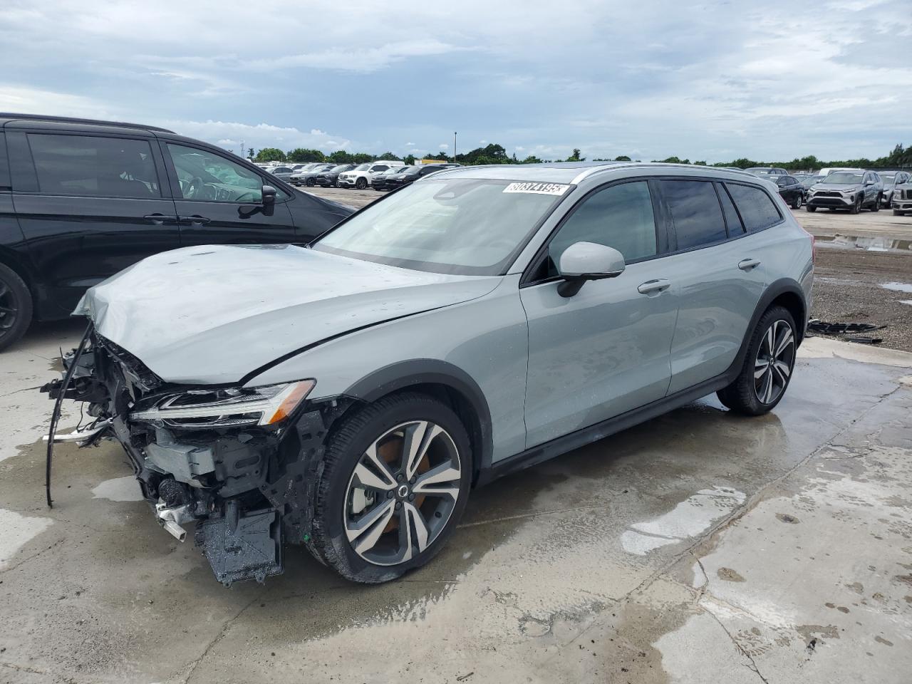 YV4L12WK4S2149787 VOLVO V60 2025 GRAY Photo 17