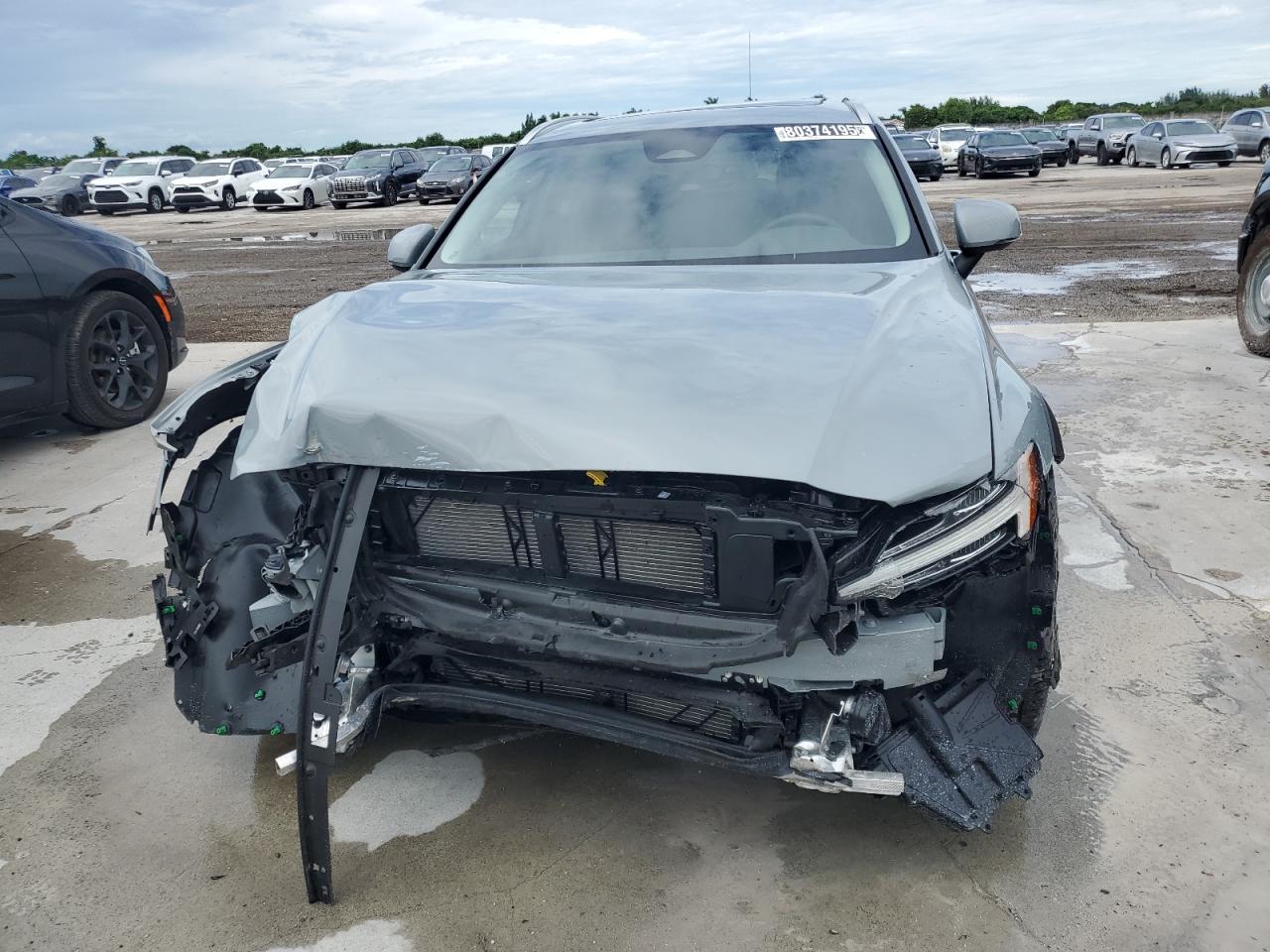 YV4L12WK4S2149787 VOLVO V60 2025 GRAY Photo 14