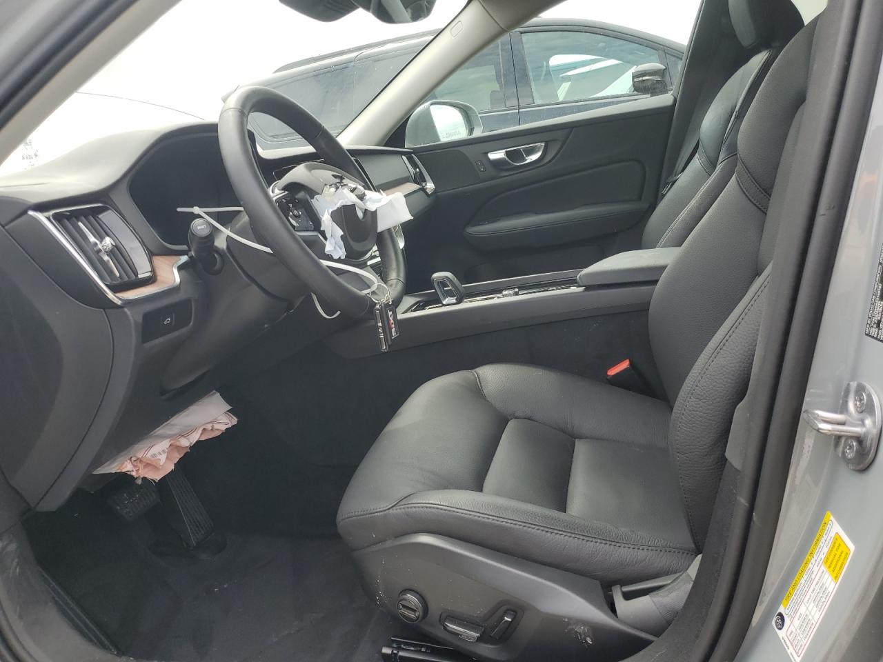 YV4L12WK4S2149787 VOLVO V60 2025 GRAY Photo 16