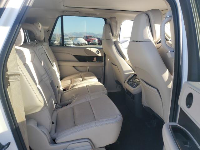 5LMJJ3LT2KEL11971 Lincoln Navigator L Reserve