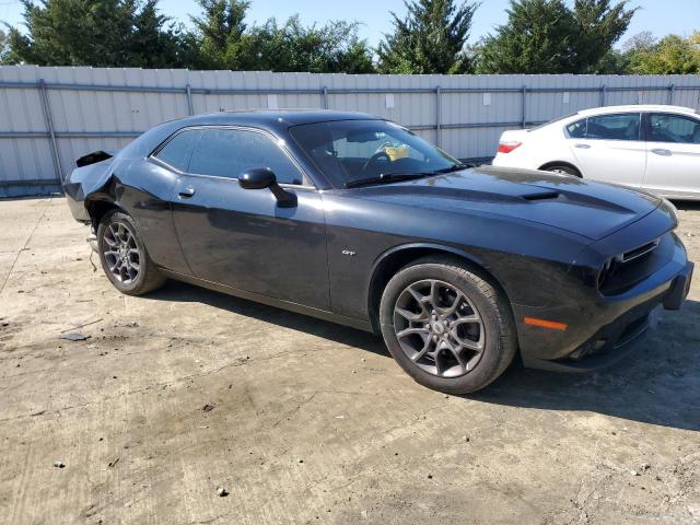 2C3CDZGG2JH209668 Dodge Challenger Gt