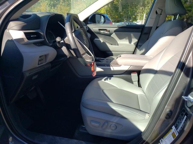 5TDHZRBH3NS571017 Toyota Highlander Xle