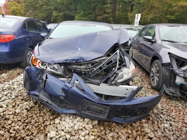 19VDE1F31EE013924 Acura ILX 20