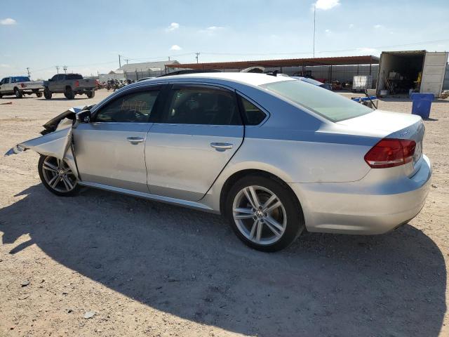 1VWBV7A32FC054142 Volkswagen PASSAT SE