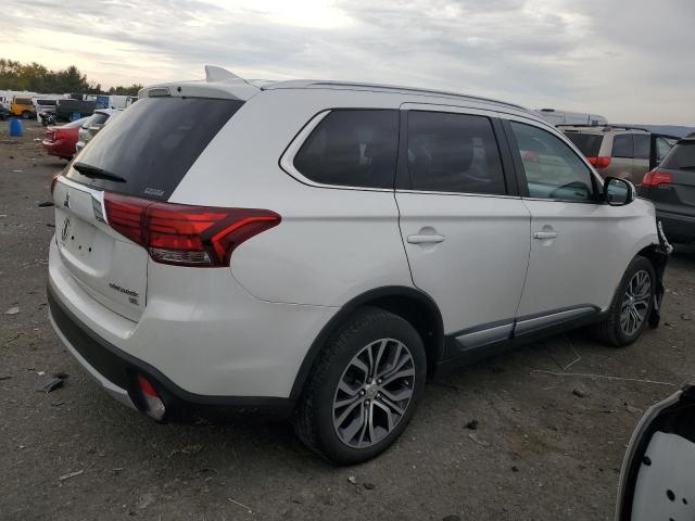 JA4AZ3A3XHZ024246 Mitsubishi Outlander Se