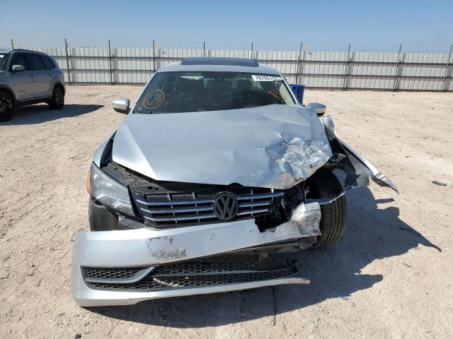 1VWBV7A32FC054142 Volkswagen PASSAT SE