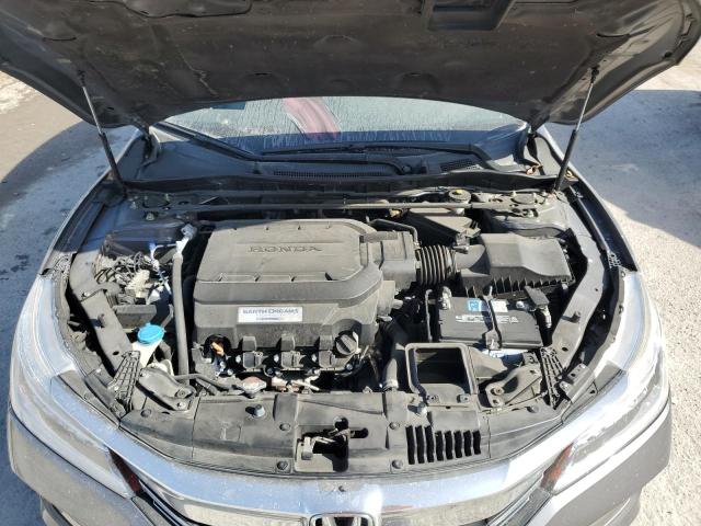 1HGCR3F98HA041154 Honda Accord Touring