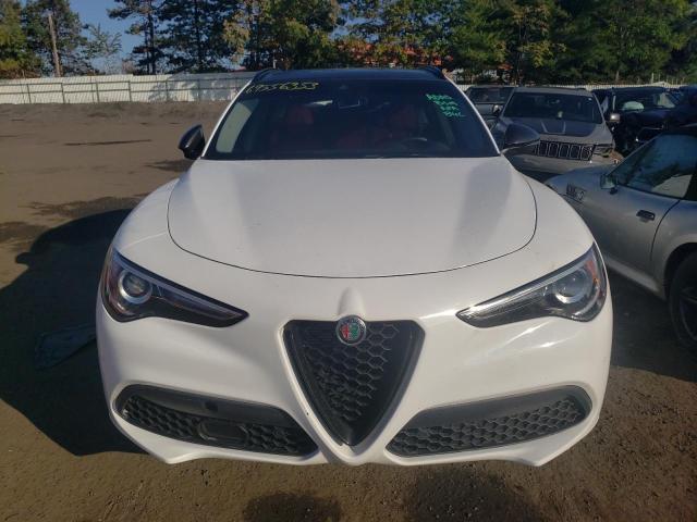 ZASPAKBN8M7D03676 Alfa Romeo STELVIO TI