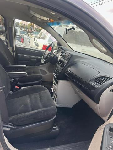 2C4RDGBG2FR648131 Dodge Grand Caravan Se