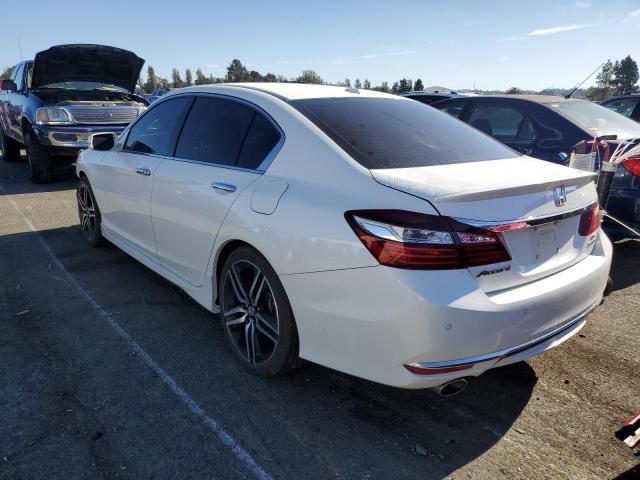 1HGCR3F9XHA026428 Honda Accord Touring