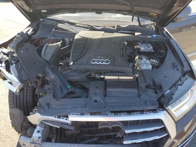 WA1LHAF75JD028185 Audi Q7 Premium Plus