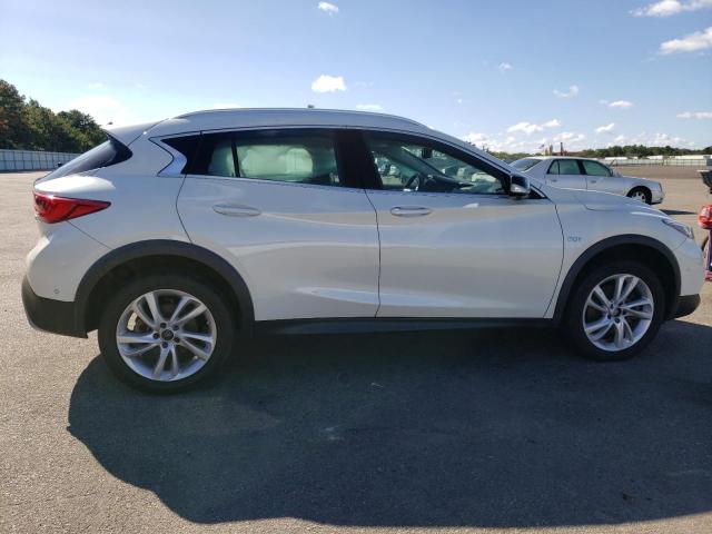 SJKCH5CR0JA057918 Infiniti QX30 BASE