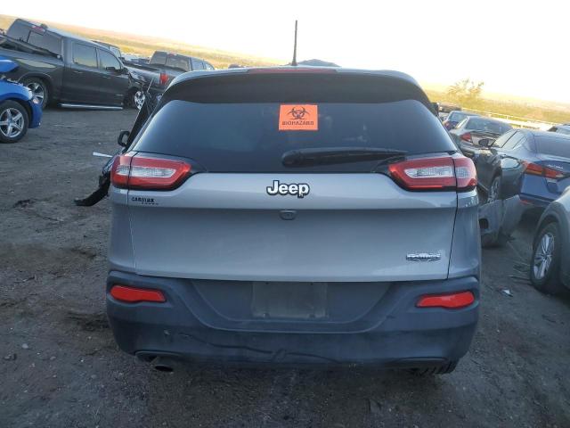 1C4PJLCB3JD557831 Jeep Cherokee Latitude