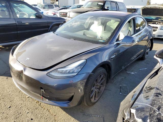 72095183 :رقم المزاد ، 5YJ3E1EAXJF155597 vin ، 2018 Tesla Model 3 مزاد بيع